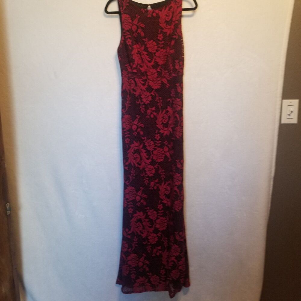 Alice+Olivia 6 Gown Dress Maxi Lace Red Black Lace Formal Prom Whimsigoth Event
